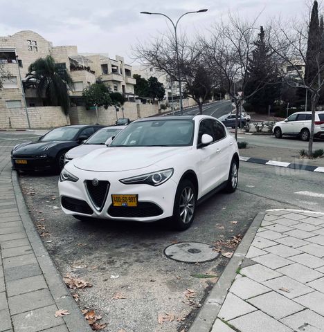 אלפא רומיאו סטלביו