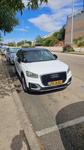 אאודי Q2