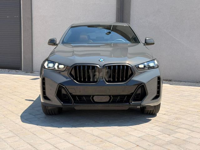 ב מ וו X6