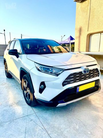 טויוטה RAV4