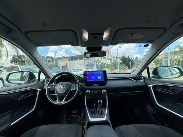 טויוטה RAV4