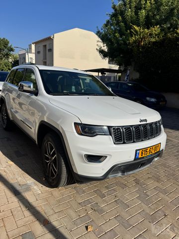 מודעת רכב ג'יפ גרנד צ'ירוקי