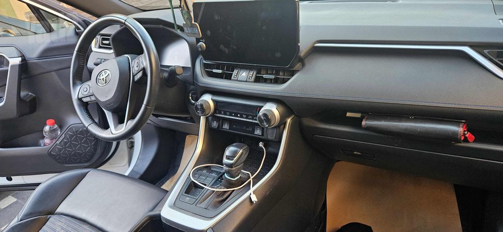 טויוטה RAV4