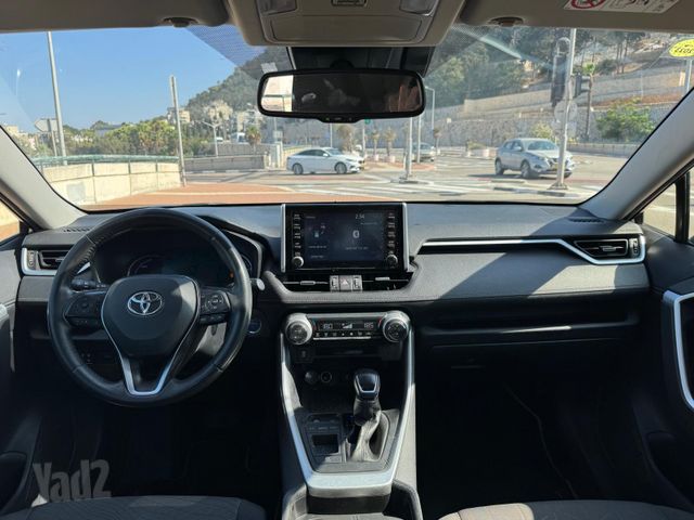 טויוטה RAV4