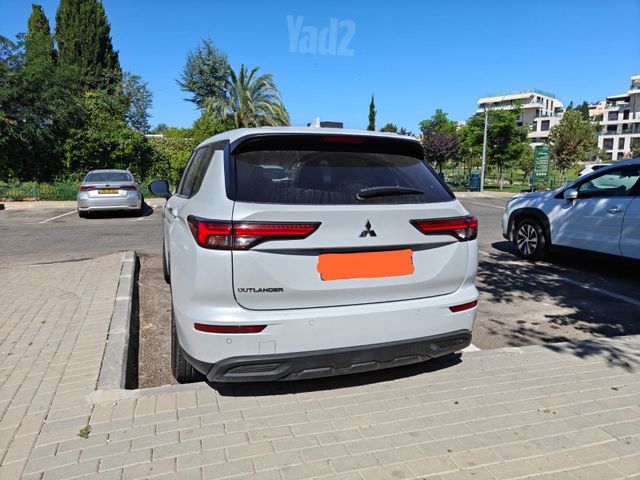 מיצובישי אאוטלנדר