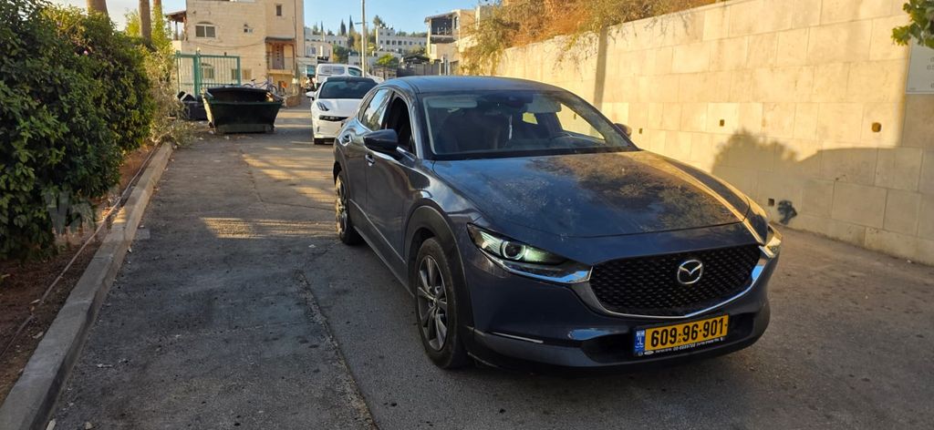מודעת רכב מאזדה CX-30