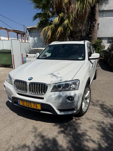 ב מ וו X3