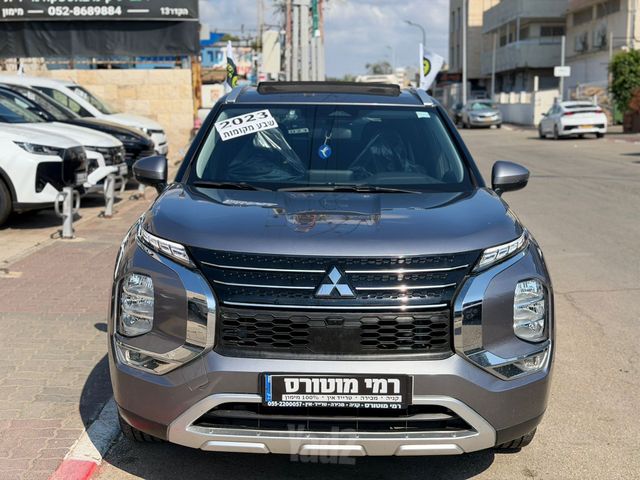 מיצובישי אאוטלנדר