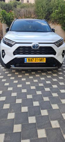 טויוטה RAV4