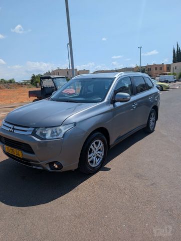 מיצובישי אאוטלנדר