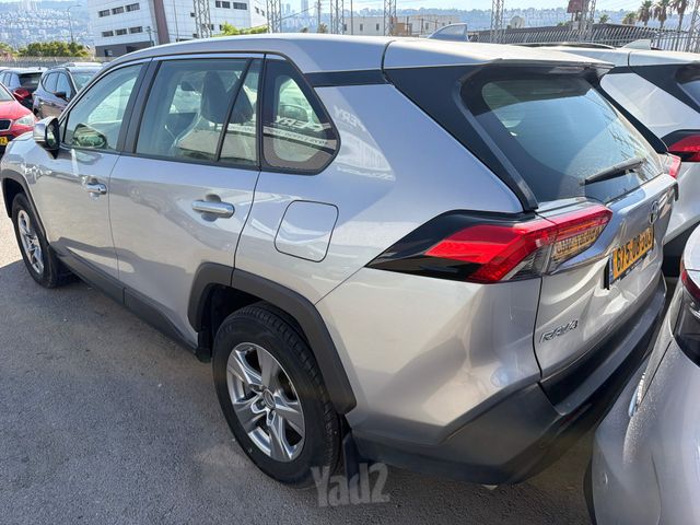 טויוטה RAV4