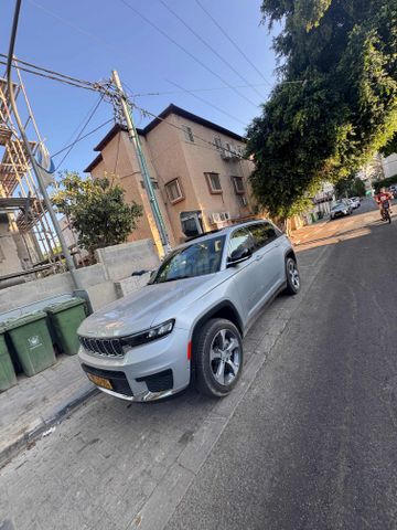 מודעת רכב ג'יפ גרנד צ'ירוקי 2