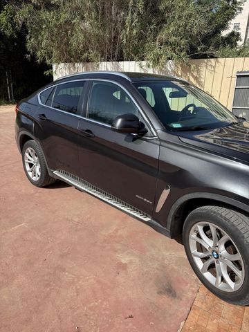 ב מ וו X6