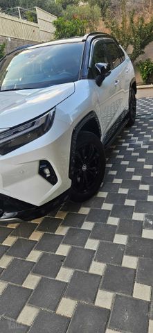 טויוטה RAV4