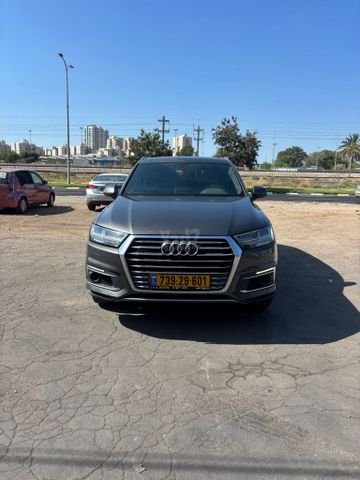 אאודי Q7