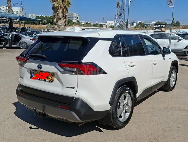 טויוטה RAV4