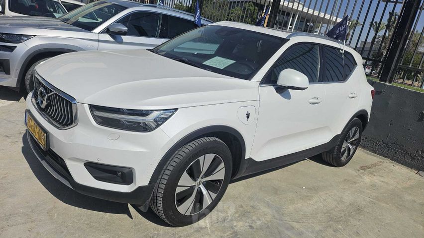 וולוו XC40