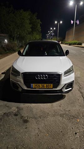 אאודי Q2