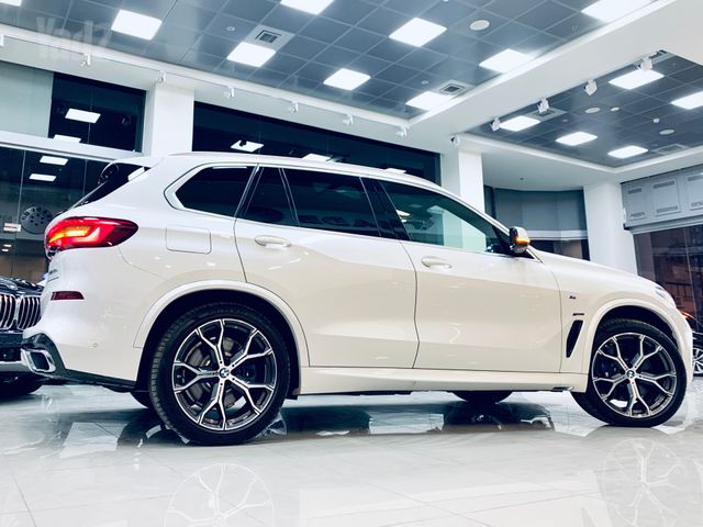 ב מ וו X5
