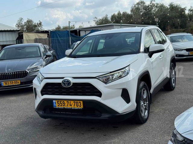 טויוטה RAV4