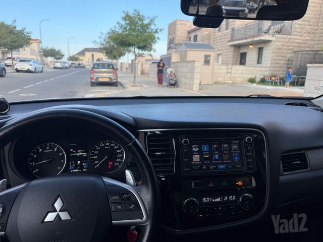 מיצובישי אאוטלנדר