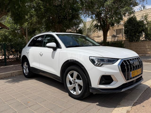 אאודי Q3