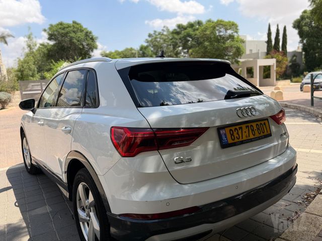 אאודי Q3