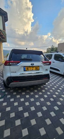 טויוטה RAV4