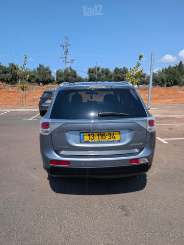 מיצובישי אאוטלנדר