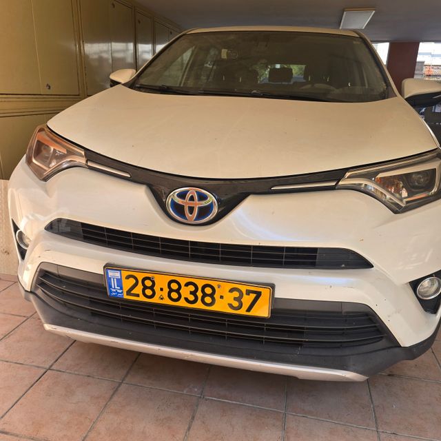 טויוטה RAV4