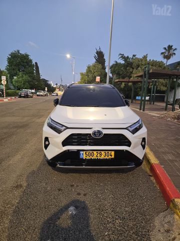 טויוטה RAV4