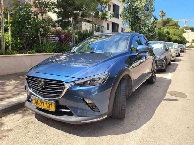 מודעת רכב מאזדה CX-3