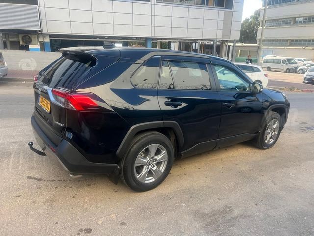 טויוטה RAV4
