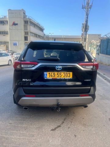 טויוטה RAV4