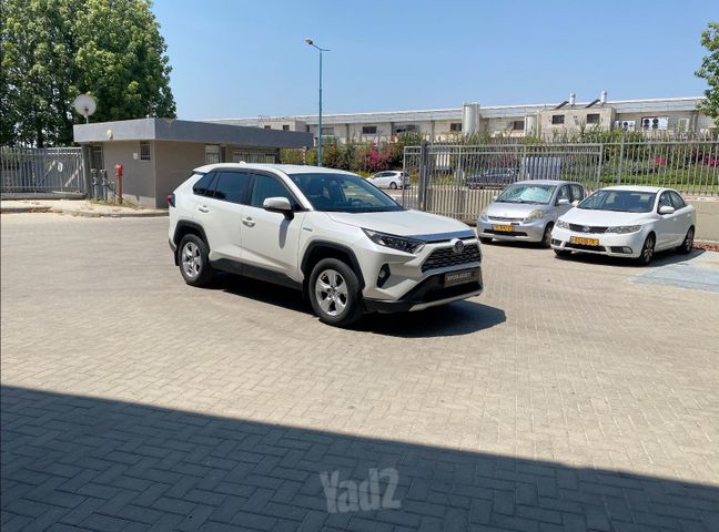טויוטה RAV4
