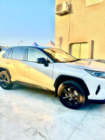 טויוטה RAV4