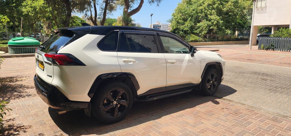 טויוטה RAV4