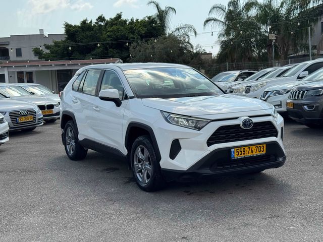 מודעת רכב טויוטה RAV4