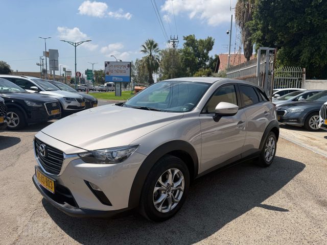 מודעת רכב מאזדה CX-3