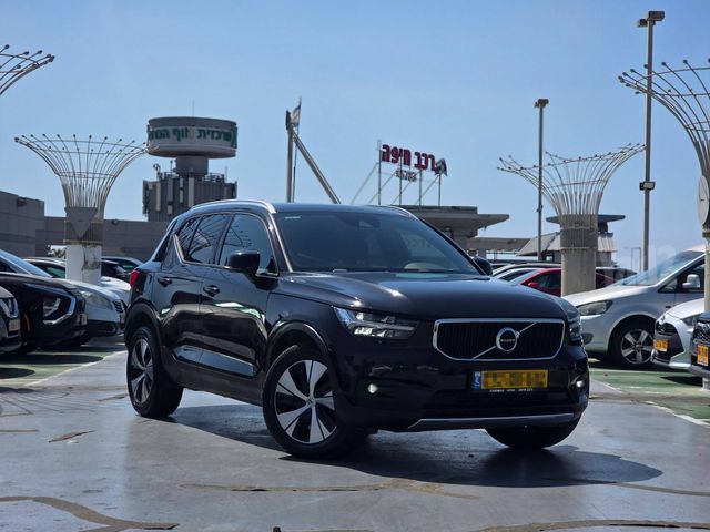 וולוו XC40
