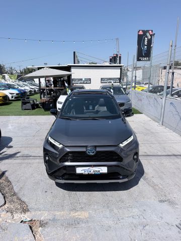 טויוטה RAV4