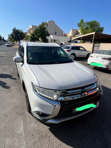 מיצובישי אאוטלנדר