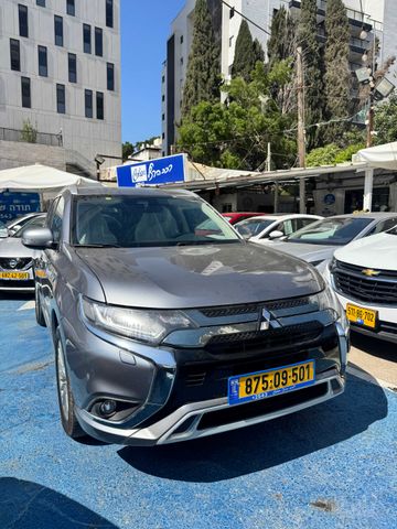 מיצובישי אאוטלנדר