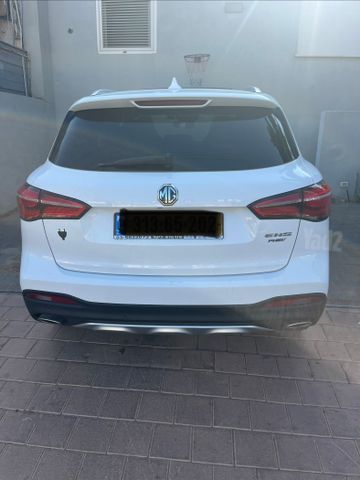 מודעת רכב אם ג'י EHS PHEV