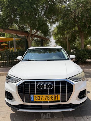 אאודי Q3
