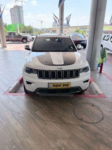 מודעת רכב ג'יפ גרנד צ'ירוקי