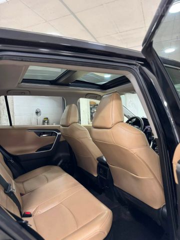 טויוטה RAV4
