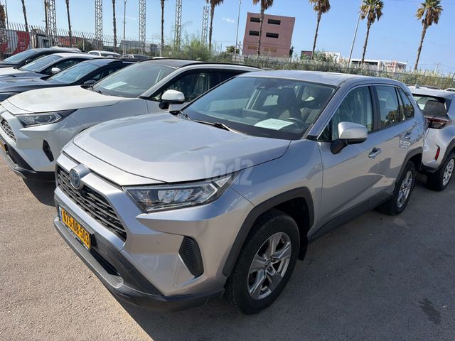 טויוטה RAV4