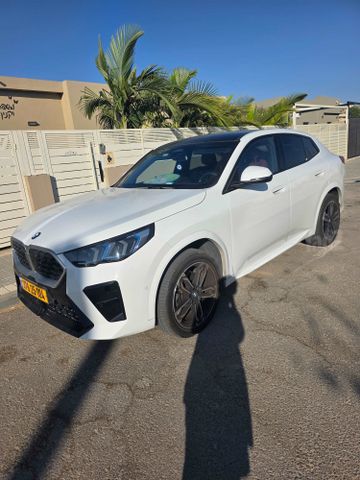 ב מ וו X2