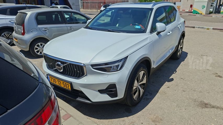 מודעת רכב וולוו XC40
